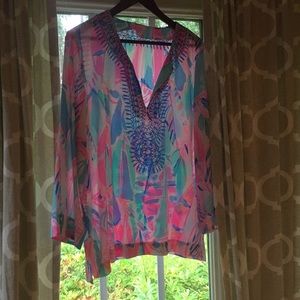 Lilly Pulitzer size xl tunic. Used as a cover up